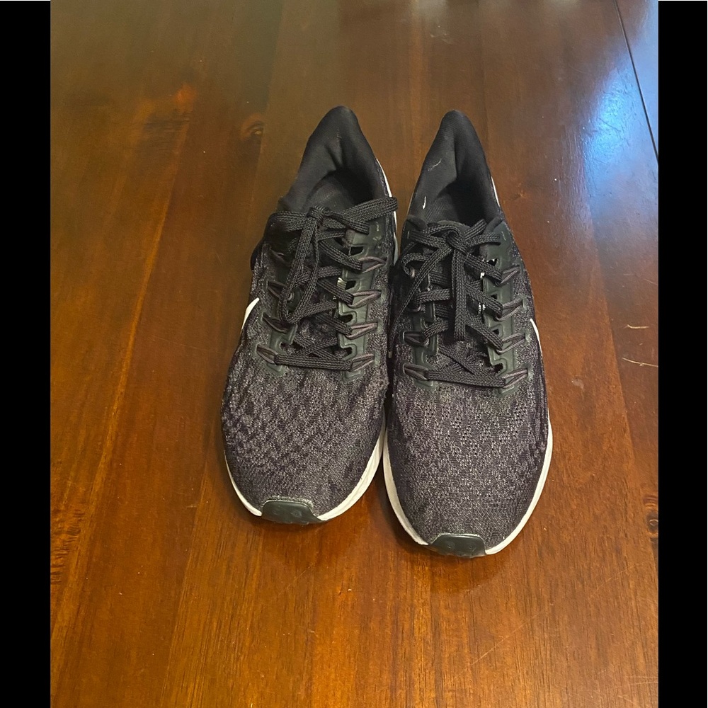 Nike Men’s Air Zoom Pegasus 36 Running Shoe Size 8